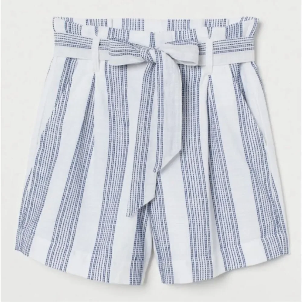 Womens H&M LOGG White Embroidered Paper Bag  Style Tie Waist Shorts - Sz 6